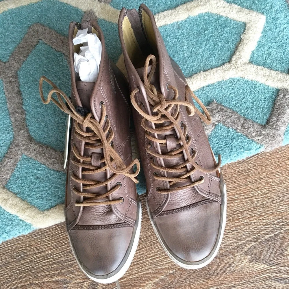 FRYE Greene High Back Zip in Grey
